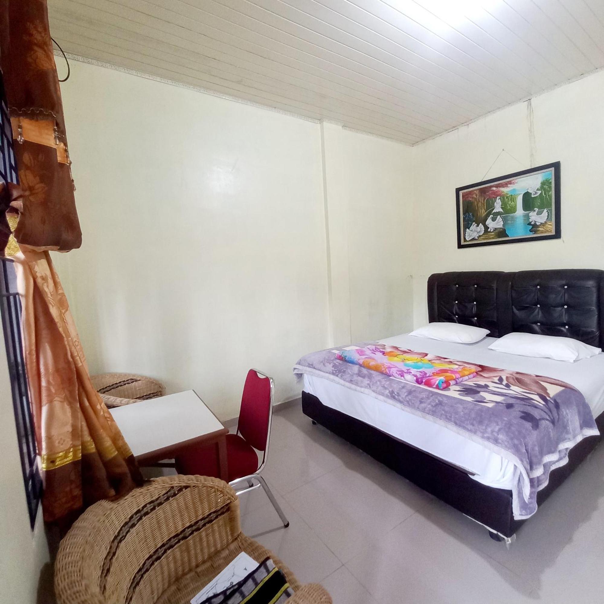 בראסטגי Welcome To Wisma Sunrise Guest House 10 Minutes By Walking To The Big Fruit Market מראה חיצוני תמונה